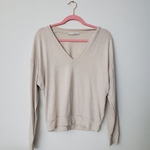 Aritzia Wilfred Free Cream V-Neck Sweater, XS